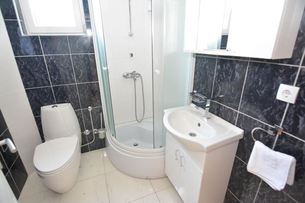 Апартаменты Apartments Crnogorac Тиват