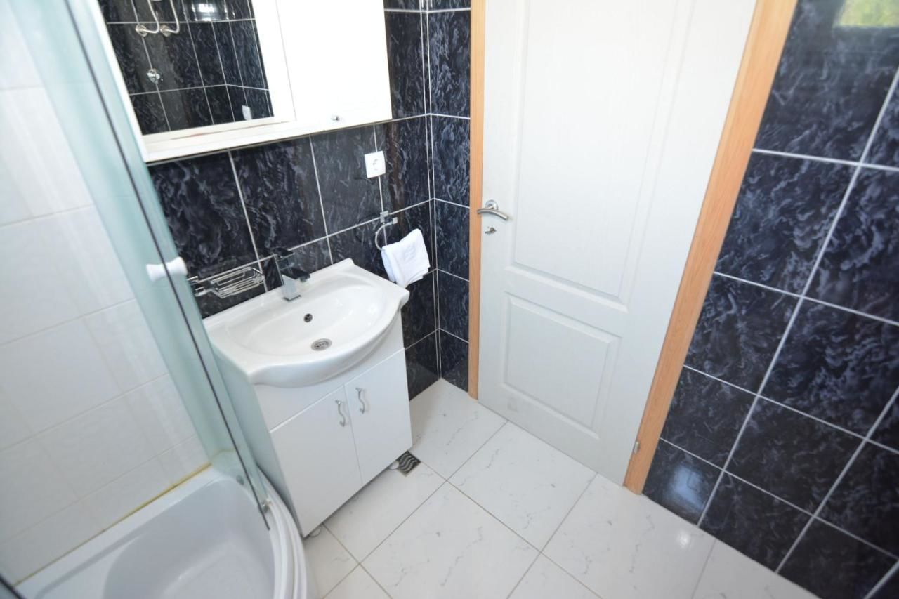 Апартаменты Apartments Crnogorac Тиват