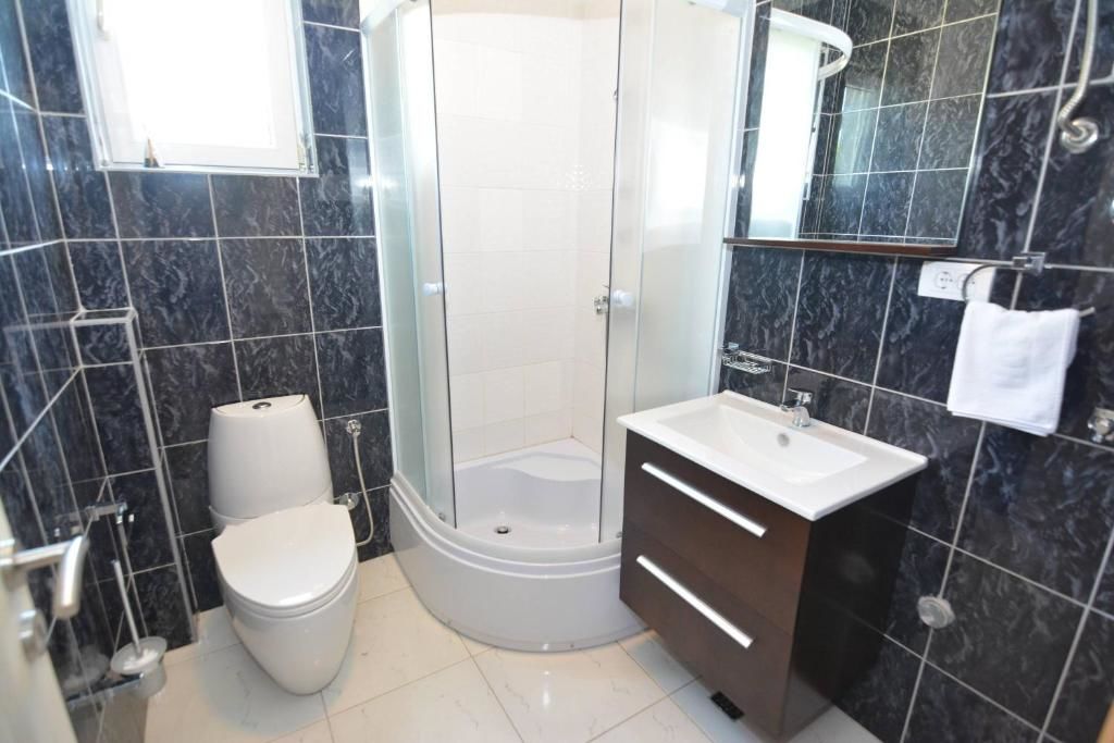 Апартаменты Apartments Crnogorac Тиват