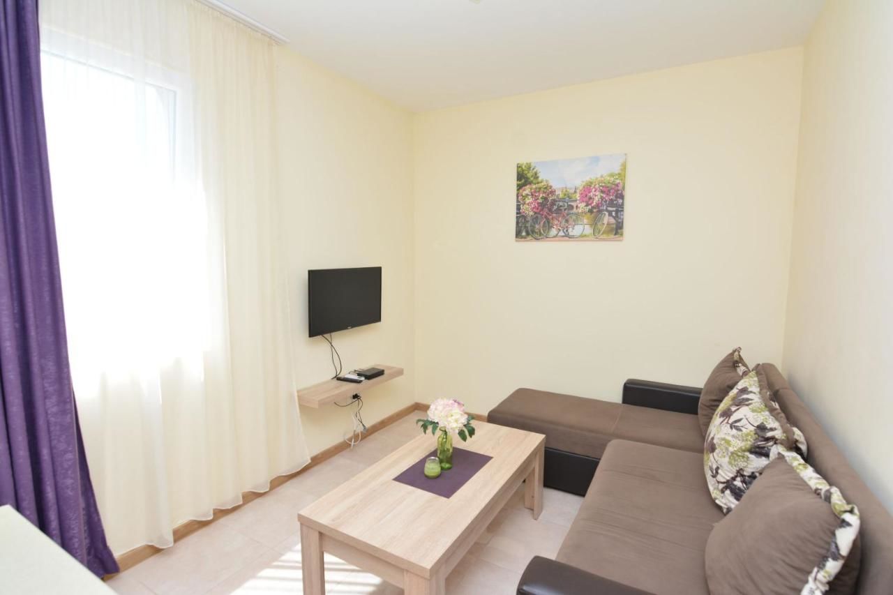 Апартаменты Apartments Crnogorac Тиват